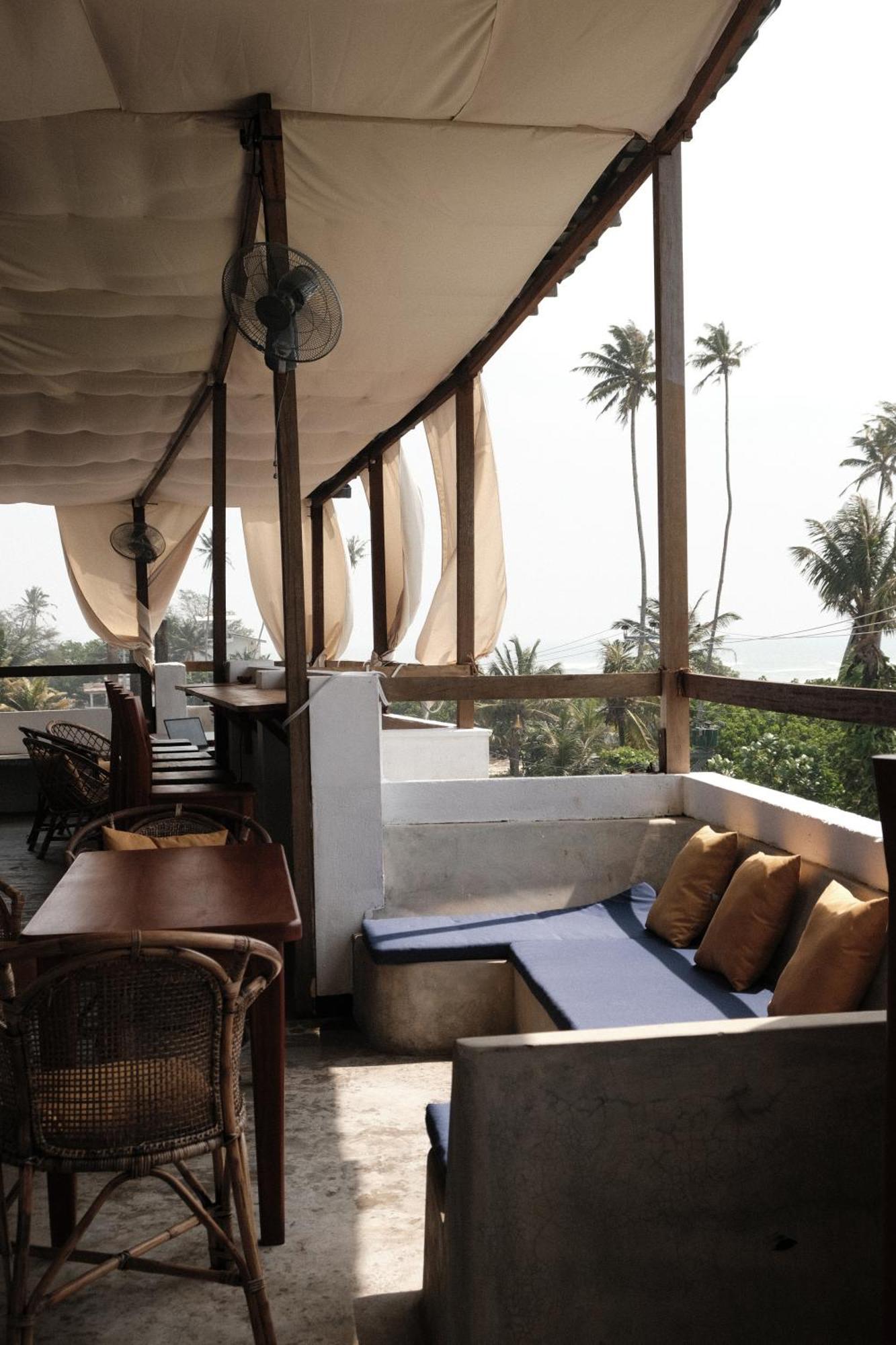 Ruma Surf Hotel Ahangama Exterior foto